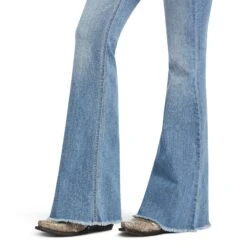 Ariat Ladies R.E.A.L Perfect Rise Regina Flare Jeans 10040503 8 Ariat Ladies R.E.A.L Perfect Rise Regina Flare Jeans 10040503 -Ariat Shop S22 WMS WEST 10040503 detail03